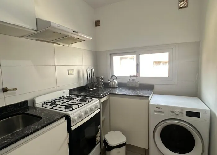 Departamento Espacioso En Un Complejo Residencial, Cerca Del Shopping Nuevo Centro