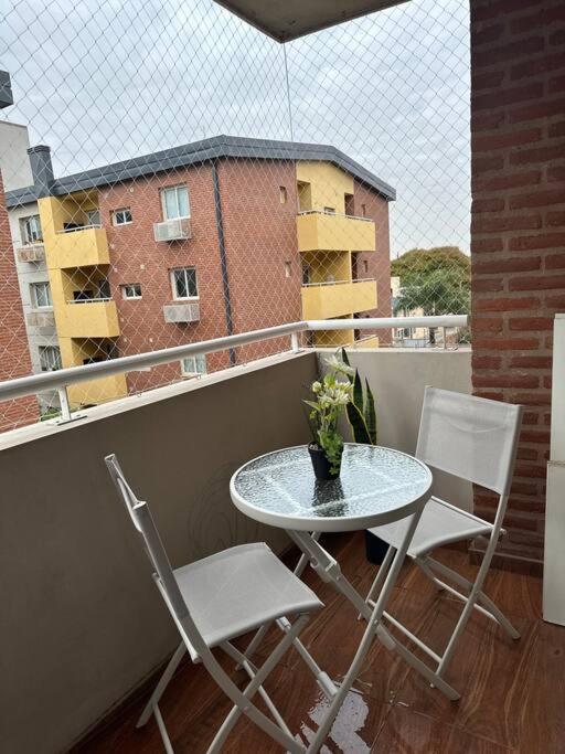 Departamento Espacioso En Un Complejo Residencial, Cerca Del Shopping Nuevo Centro